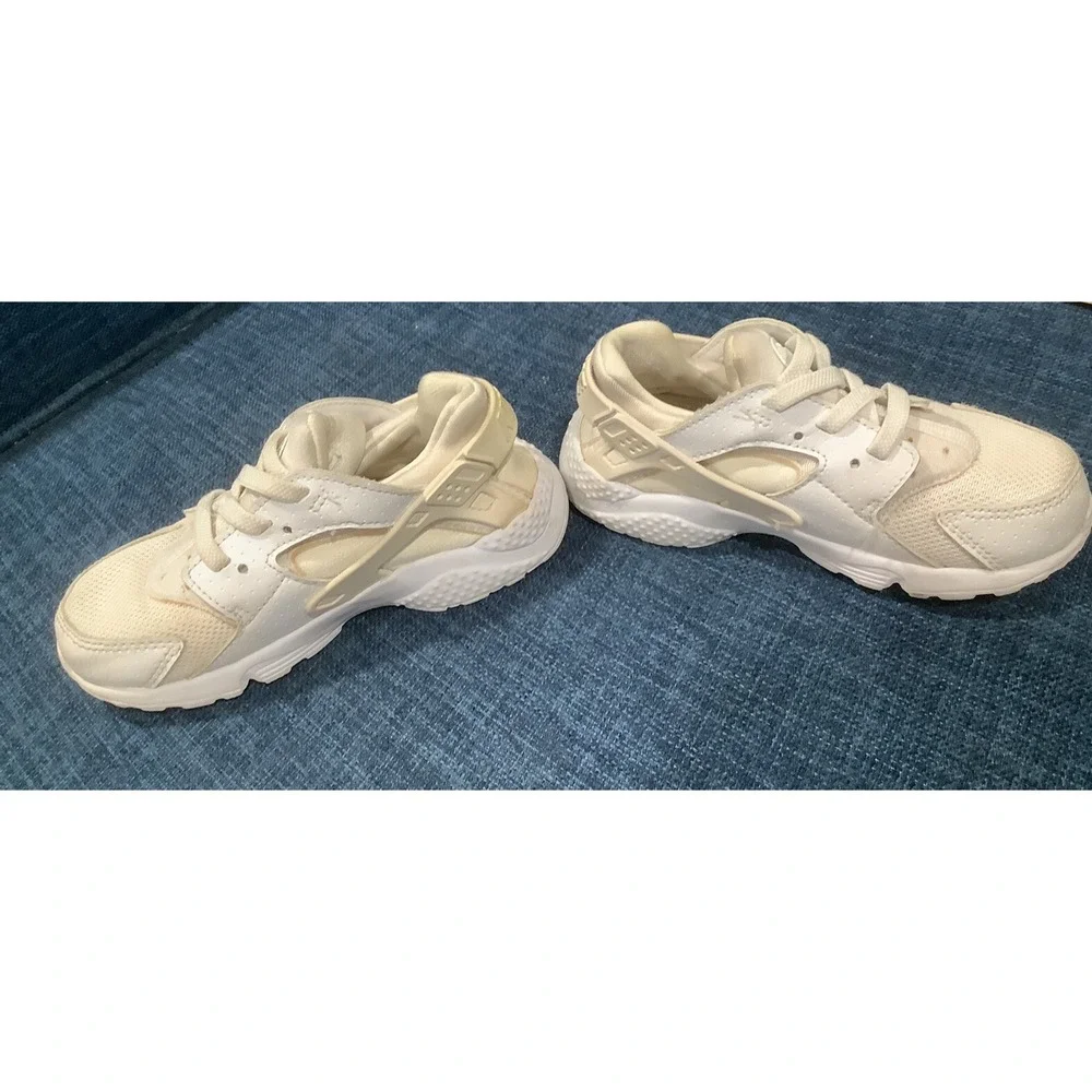 Nike Air Huarache Run TD Triple White Running Toddler 704950-110 - Size 9C